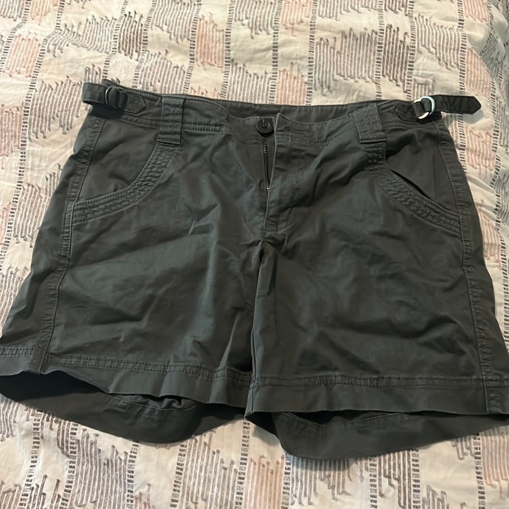 Athleta Army Green Hiking Shorts 4
